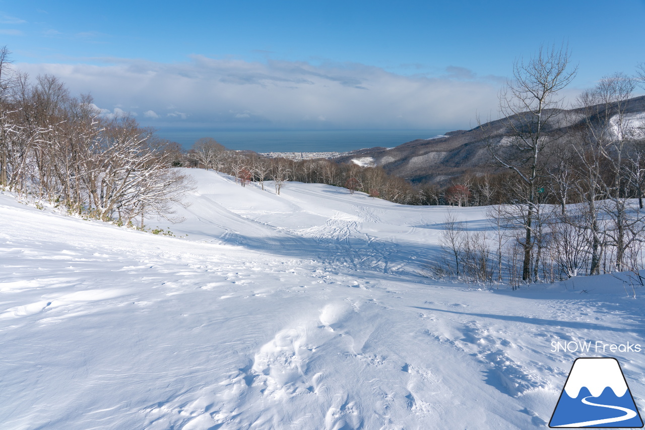 朝里川温泉スキー場｜冬休み最初の週末は、晴天＋粉雪で絶好のスキー＆スノーボード日和なり(^^)/